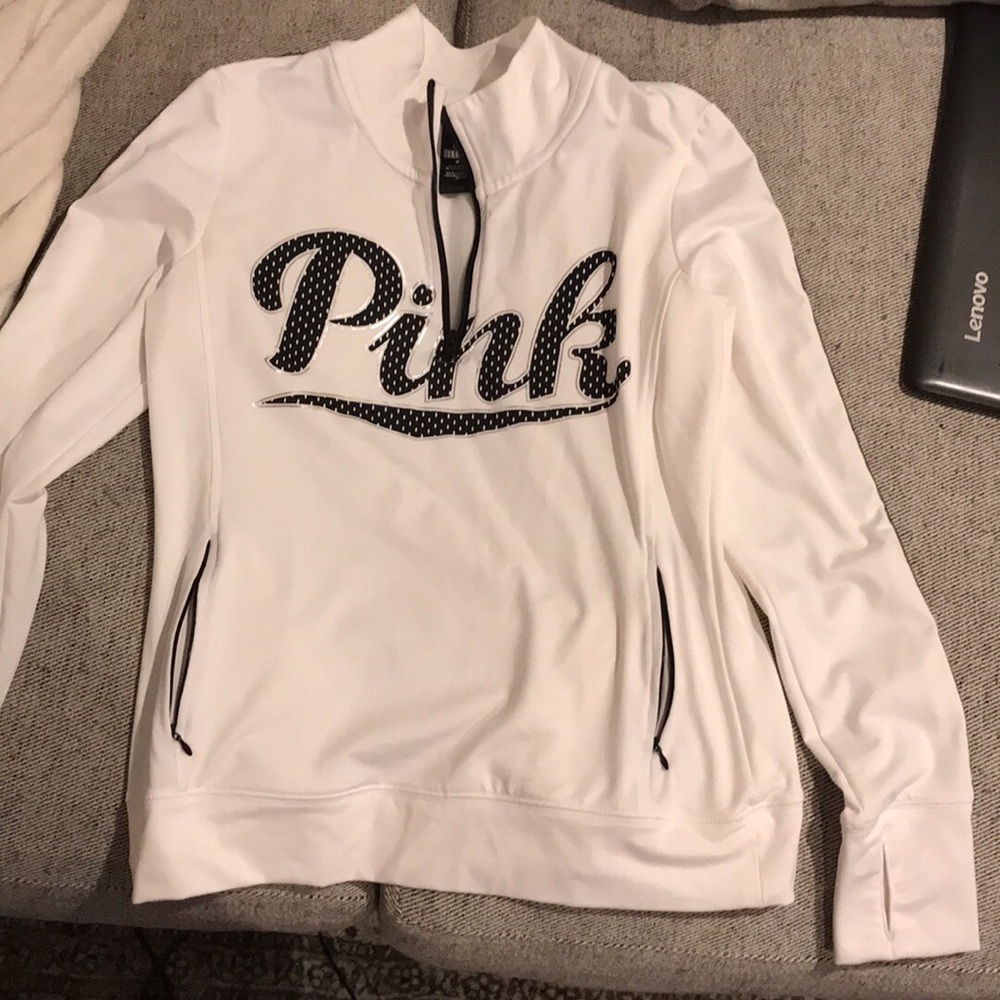 Never worn Victoria’s Secret Pink pullover!
